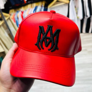 Gorra Amiri Roja con Logo Bordado en Relieve - Imagen 1